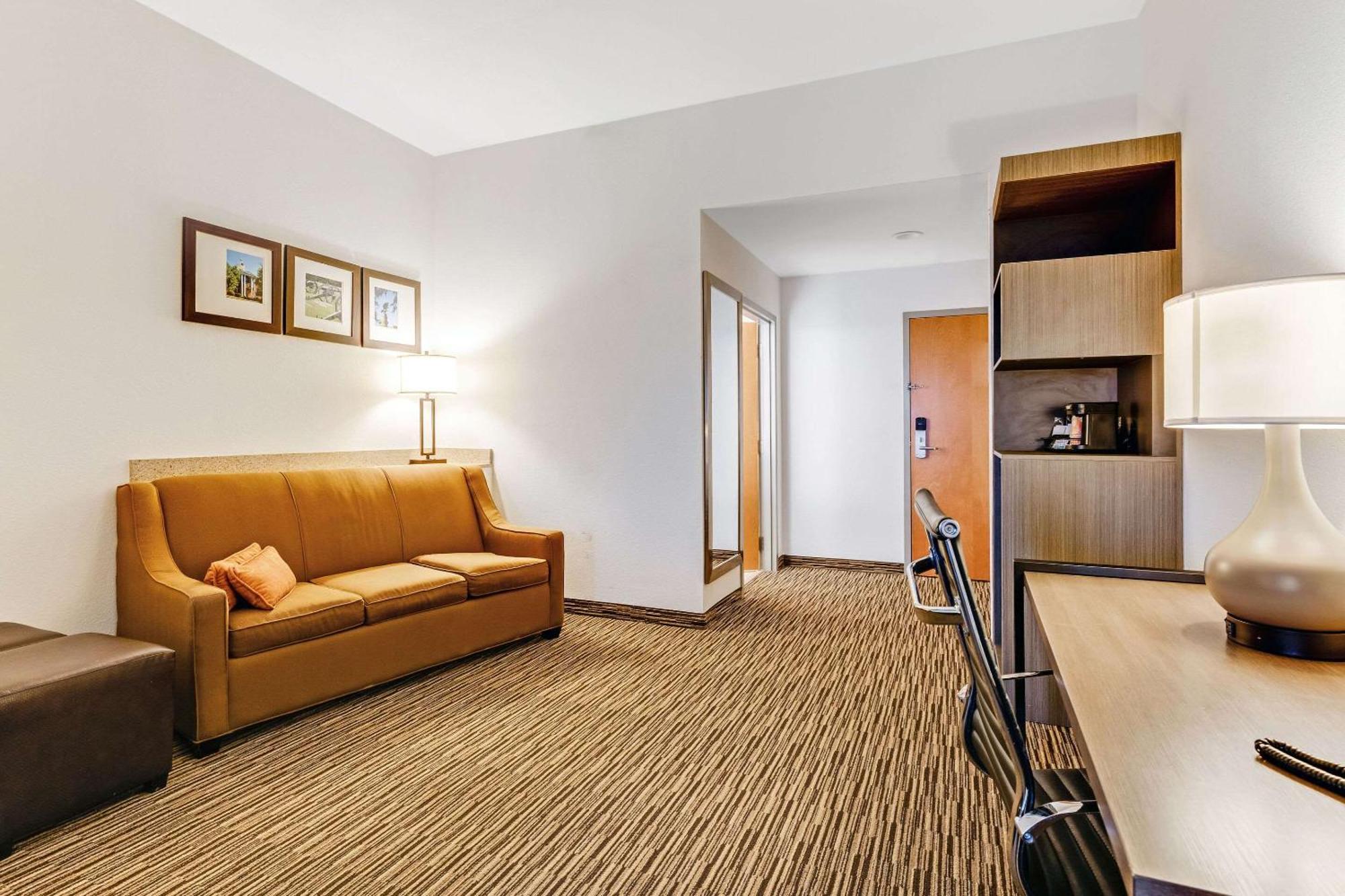 Comfort Suites Murfreesboro Εξωτερικό φωτογραφία